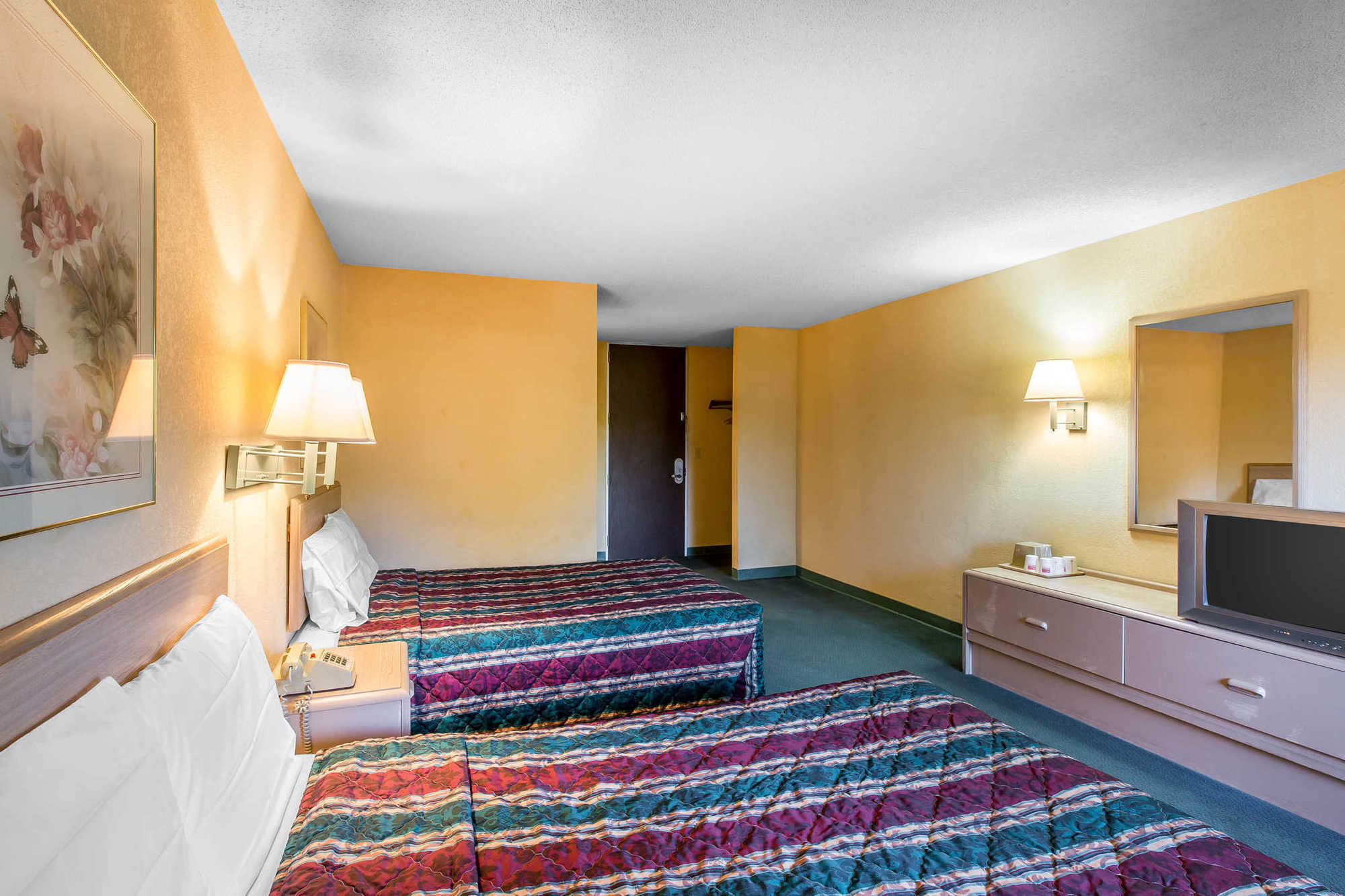 Travelodge By Wyndham Forsyth Rum bild